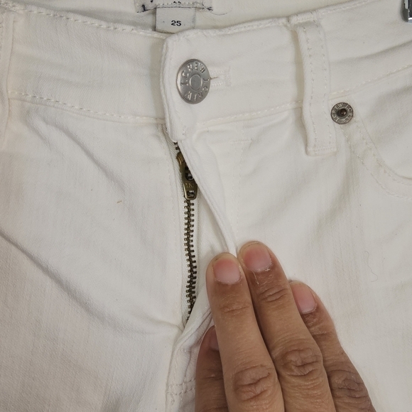 J.CREW High-rise denim short in white Size 25 - Picture 7 of 9